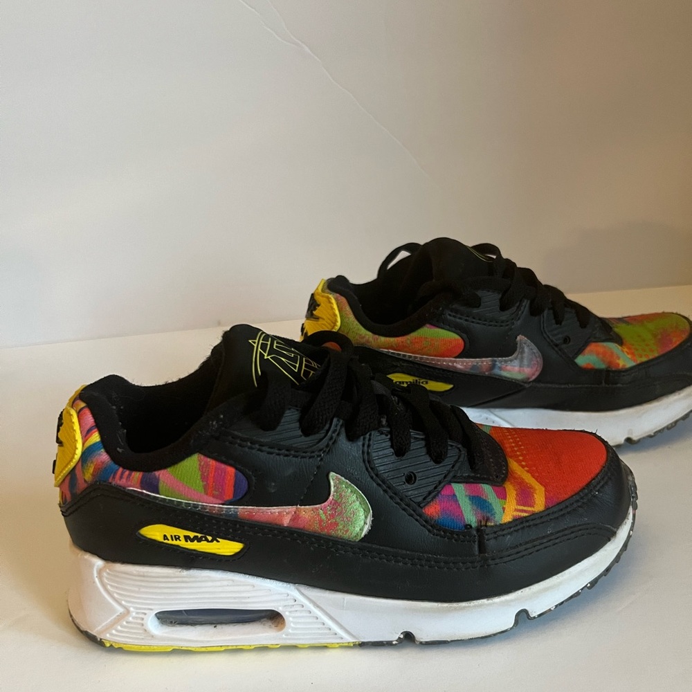 Little Kid's Nike Air Max 90 LHM "Familia" Multi-Color/Fire Pk-Blk (DM6920 900)